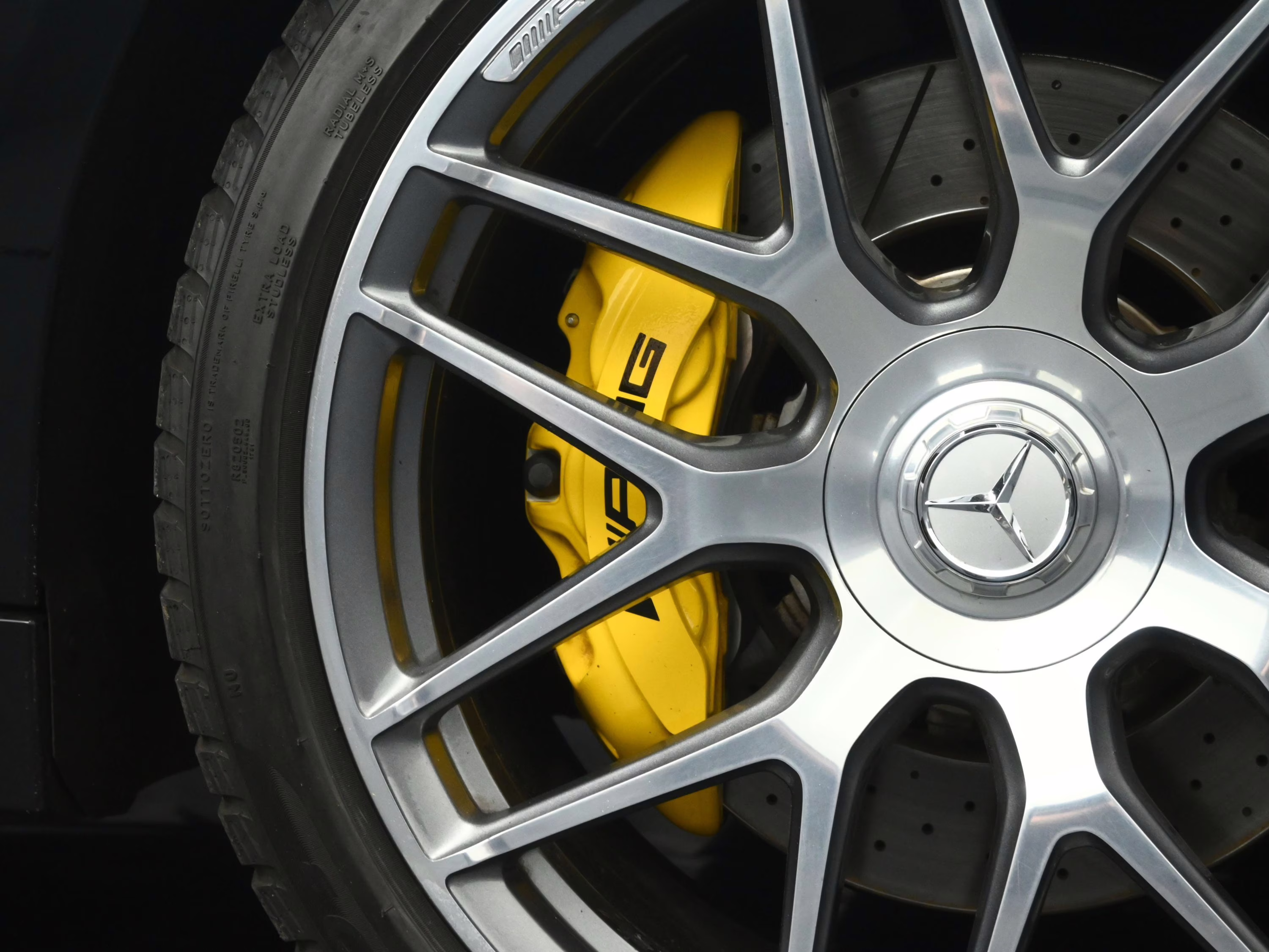 2020 Obsidian Black Metallic Mercedes-Benz AMG GT 63 S AWD Hatchback