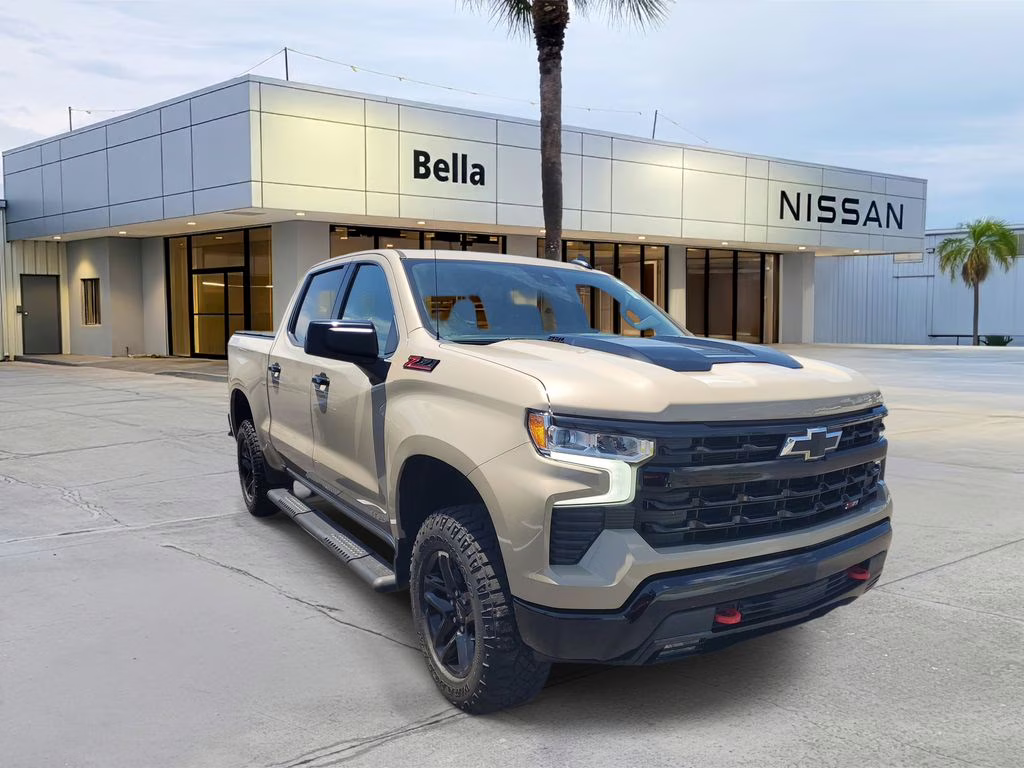 2023 Sand Dune Metallic Chevrolet Silverado 1500 LT Trail Boss 4X4 Truck