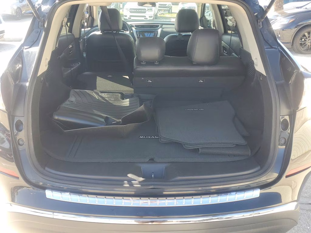 2017 Magnetic Black Metallic Nissan Murano SV AWD SUV