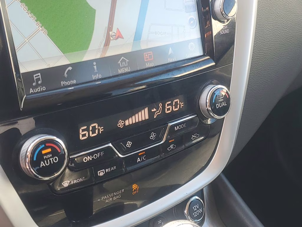 2017 Magnetic Black Metallic Nissan Murano SV AWD SUV