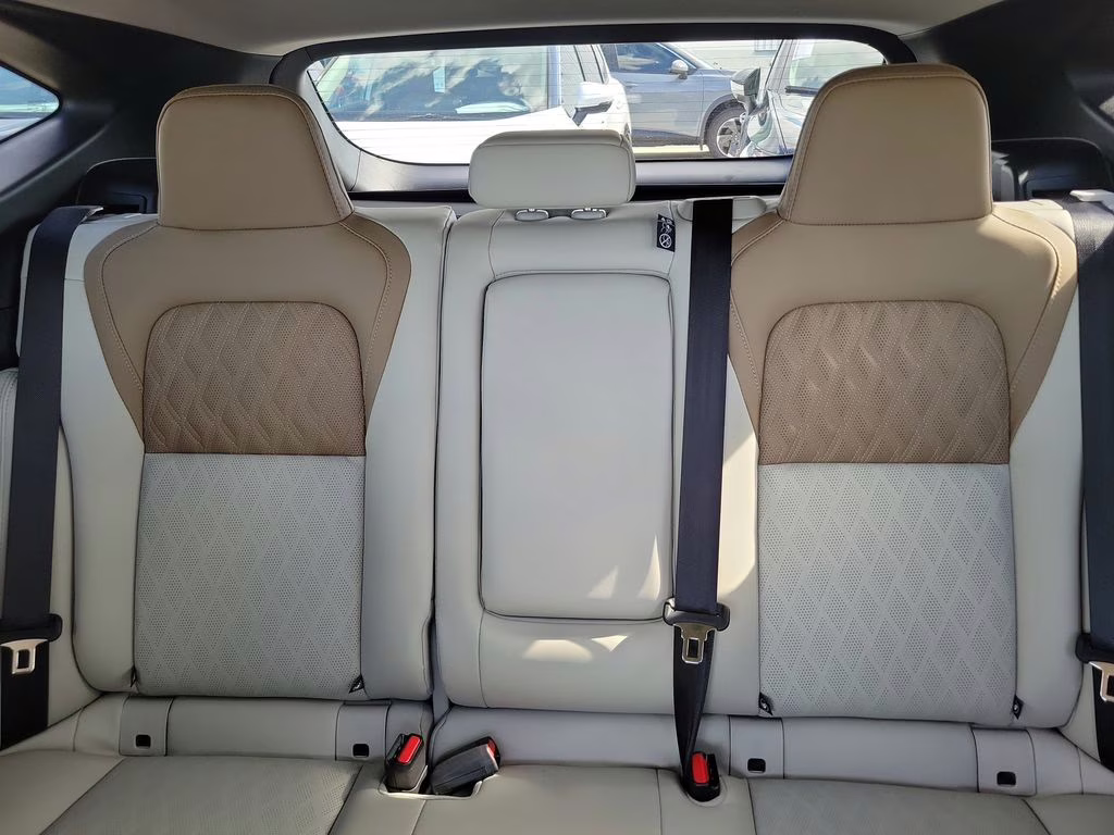 2026 Everest White Pearl/Super Black Nissan Rogue Platinum AWD SUV