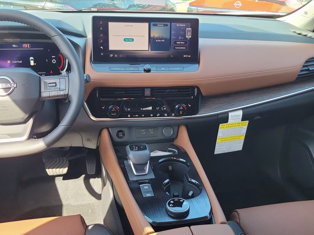 2026 Everest White Pearl/Super Black Nissan Rogue Platinum AWD SUV