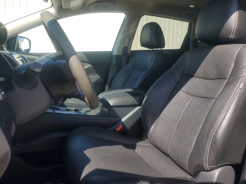 2017 Magnetic Black Metallic Nissan Murano SV AWD SUV