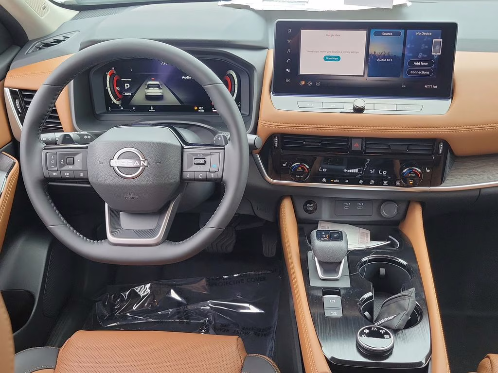 2026 Everest White Pearl/Super Black Nissan Rogue Platinum AWD SUV
