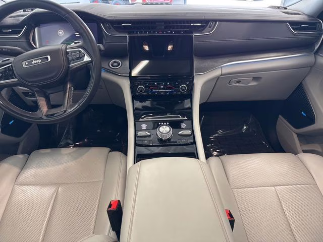 2022 Bright White Clearcoat Jeep Grand Cherokee Overland 4xe 4X4 SUV