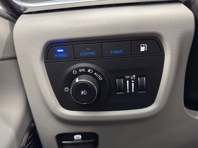 2022 Bright White Clearcoat Jeep Grand Cherokee Overland 4xe 4X4 SUV