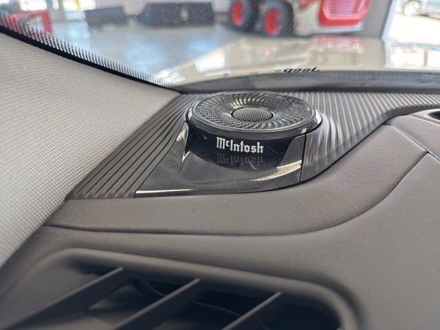 2022 Bright White Clearcoat Jeep Grand Cherokee Overland 4xe 4X4 SUV