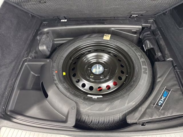 2022 Bright White Clearcoat Jeep Grand Cherokee Overland 4xe 4X4 SUV