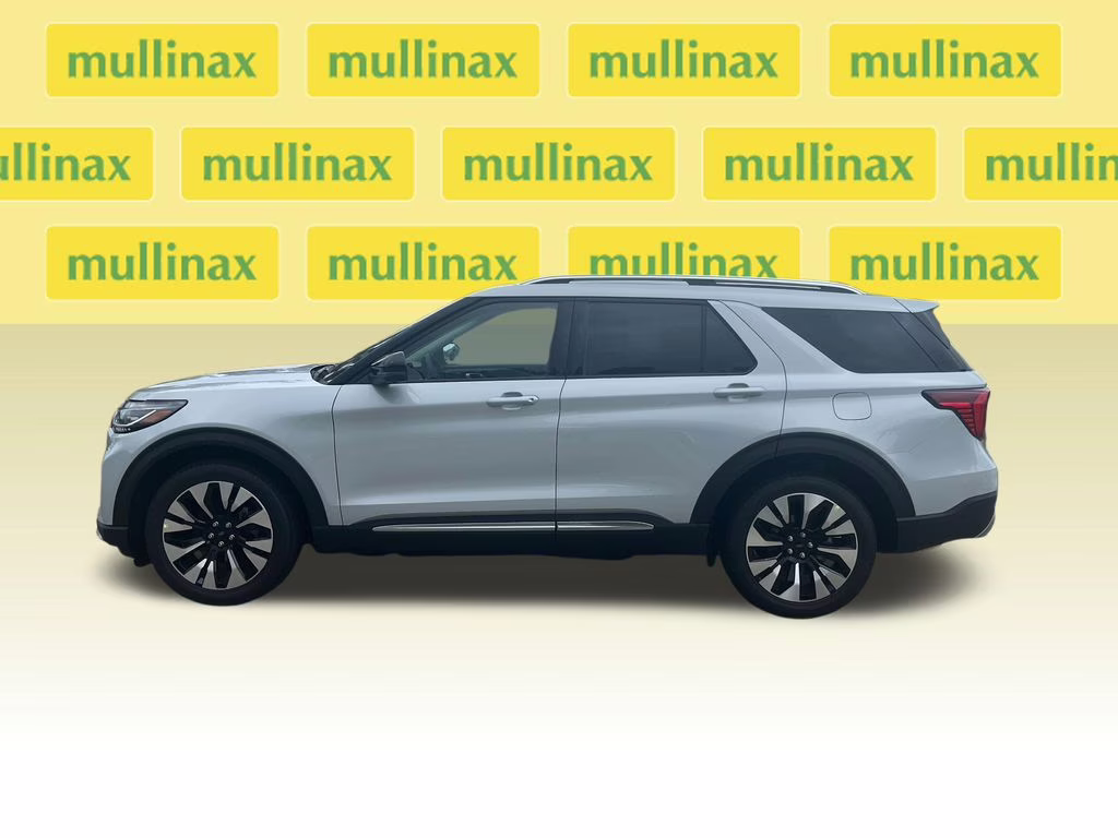 2026 Space White Metallic Ford Explorer Platinum 4X4 SUV