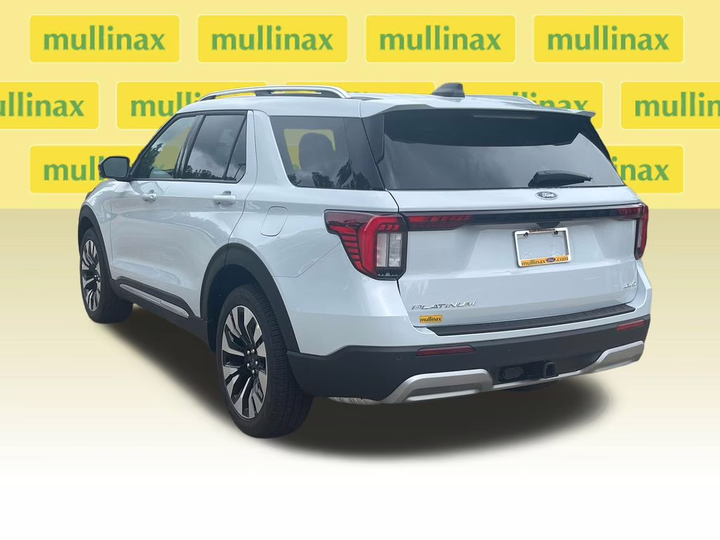 2026 Space White Metallic Ford Explorer Platinum 4X4 SUV