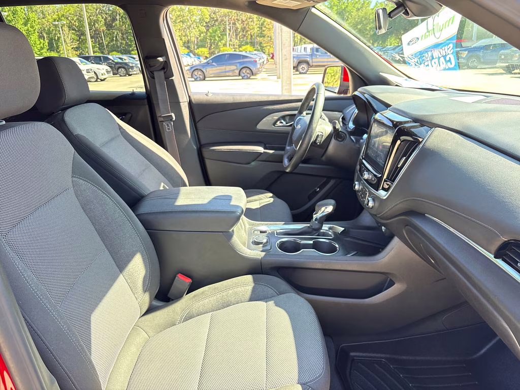 2023 Radiant Red Tintcoat Chevrolet Traverse LT FWD SUV