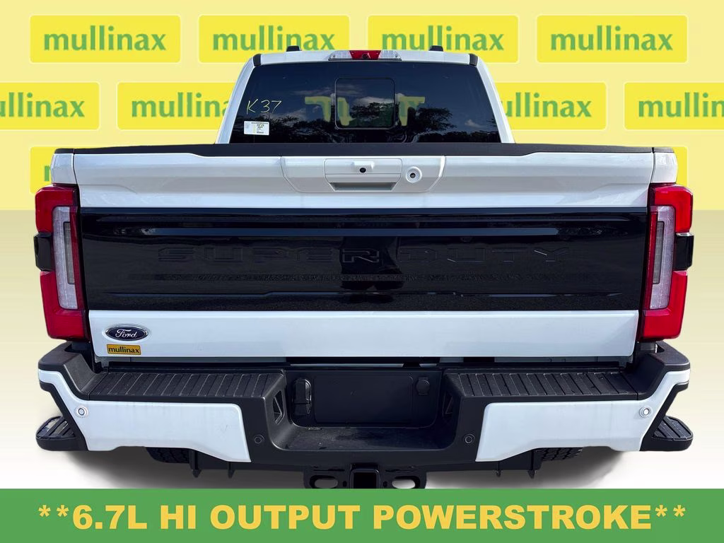 2026 White Metallic Ford Super Duty F-350 SRW Platinum 4X4 Truck