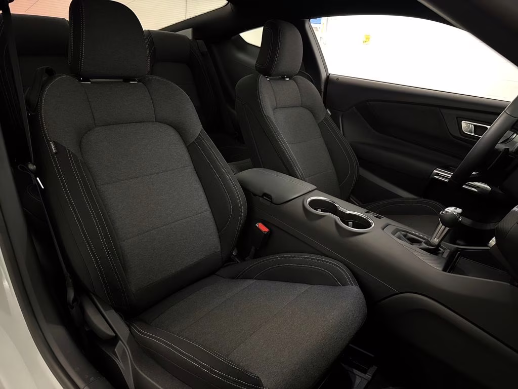 2026 Oxford White Ford Mustang GT RWD Coupe