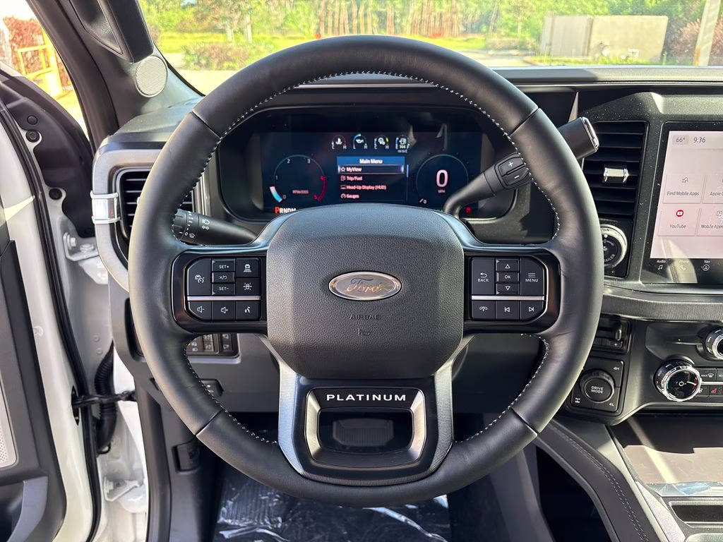 2026 White Metallic Ford Super Duty F-350 SRW Platinum 4X4 Truck