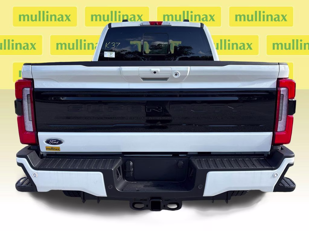 2026 White Metallic Ford Super Duty F-350 SRW Platinum 4X4 Truck
