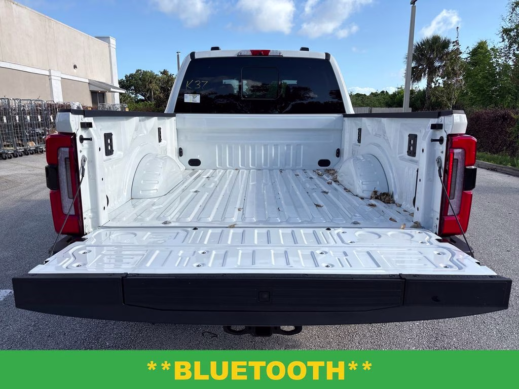 2026 White Metallic Ford Super Duty F-350 SRW Platinum 4X4 Truck