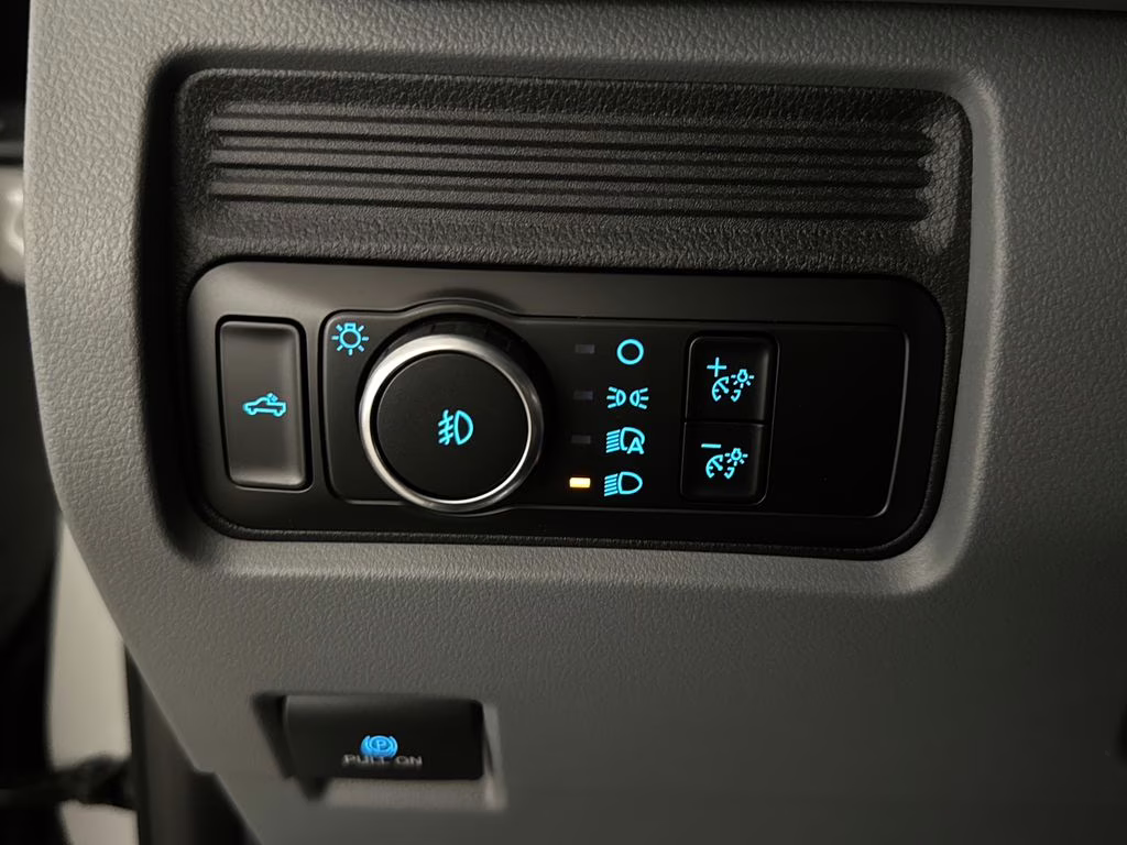 2026 Avalanche Ford Super Duty F-250 SRW STX 4X4 Truck