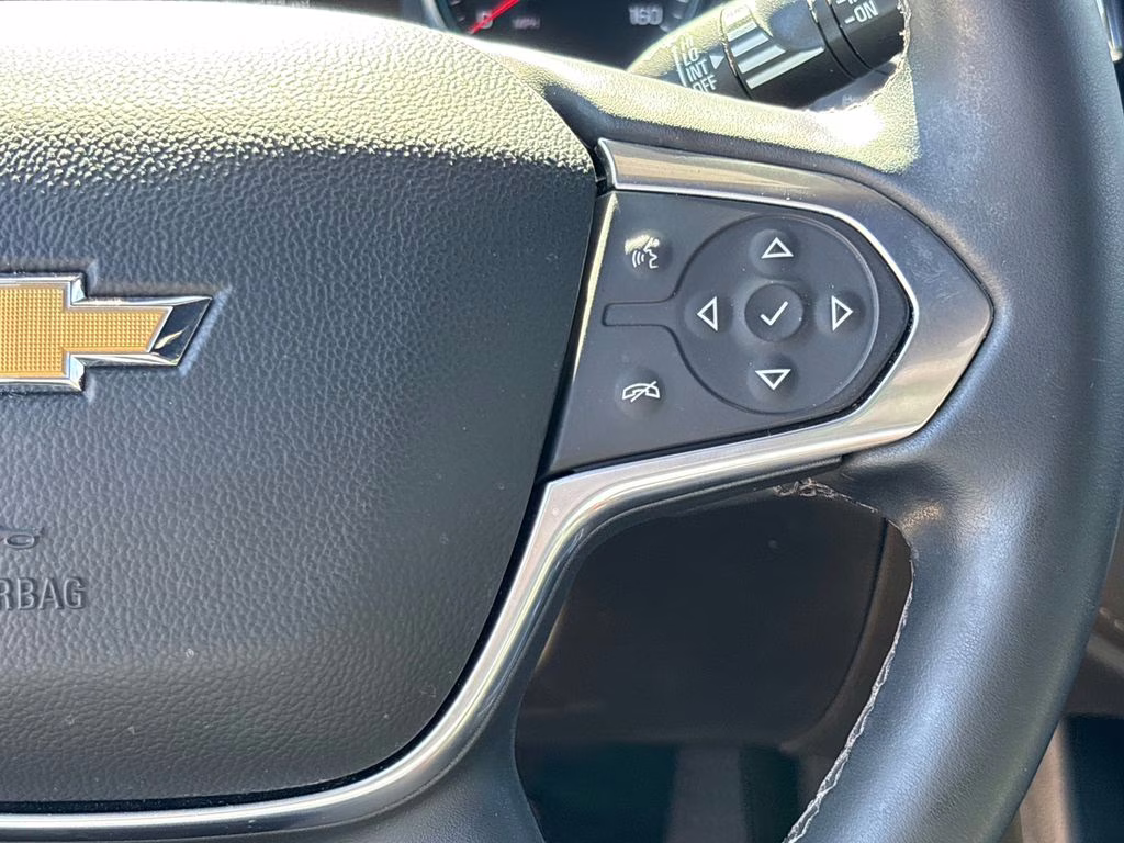 2023 Radiant Red Tintcoat Chevrolet Traverse LT FWD SUV