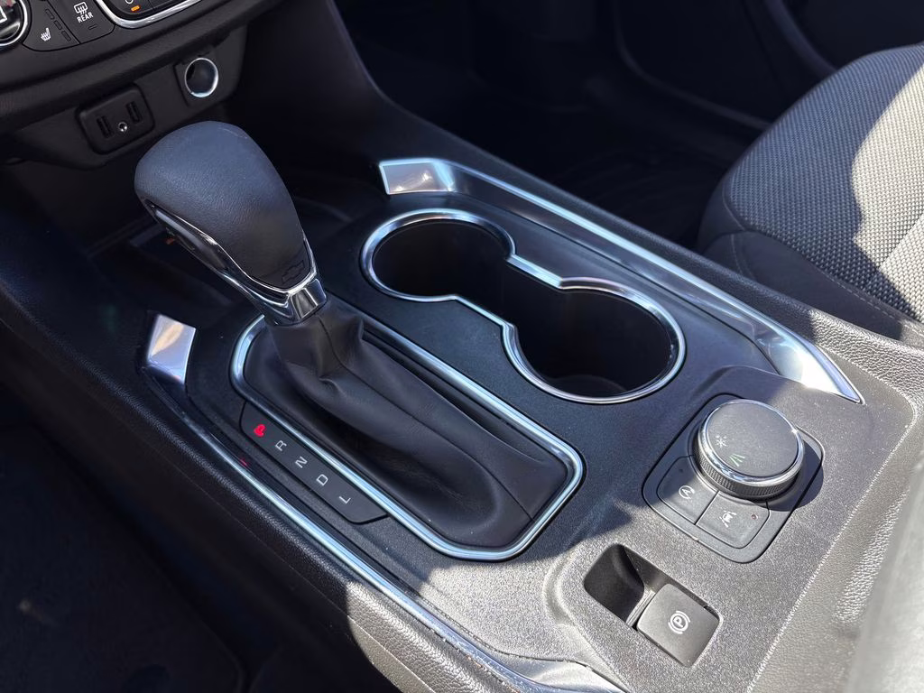 2023 Radiant Red Tintcoat Chevrolet Traverse LT FWD SUV