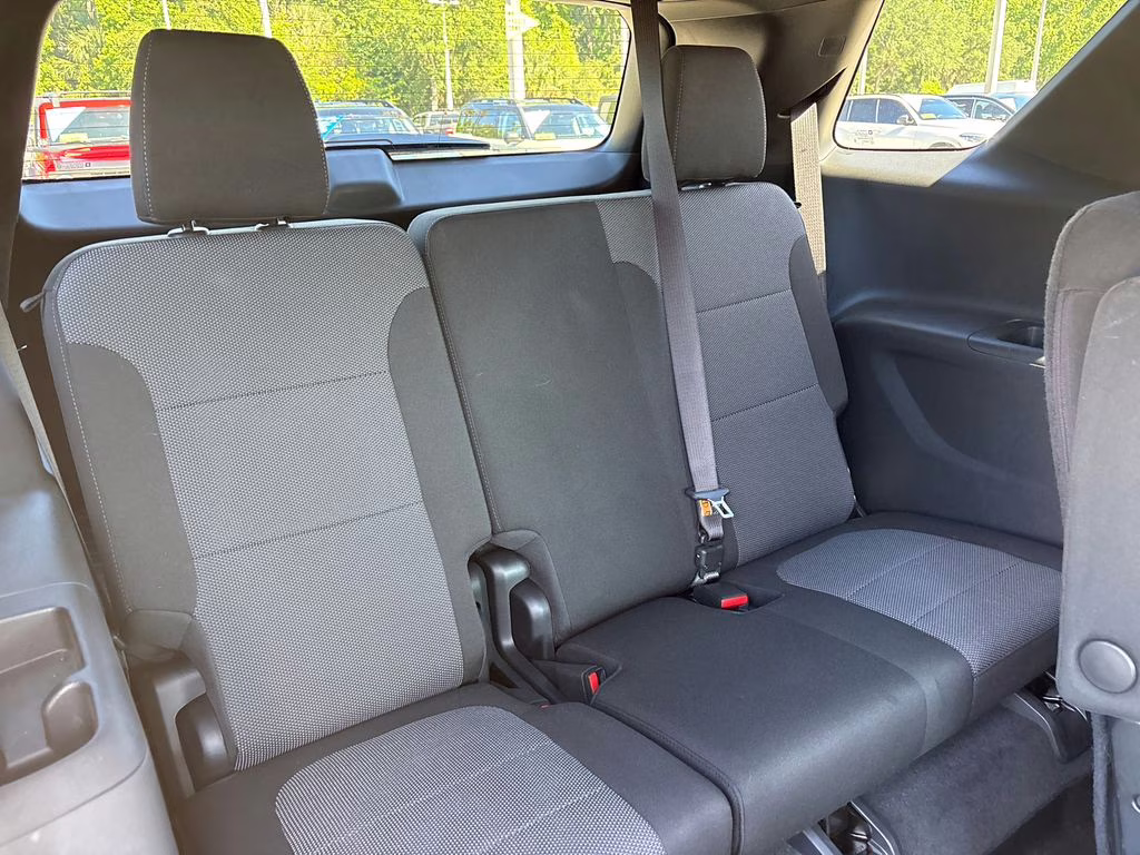 2023 Radiant Red Tintcoat Chevrolet Traverse LT FWD SUV