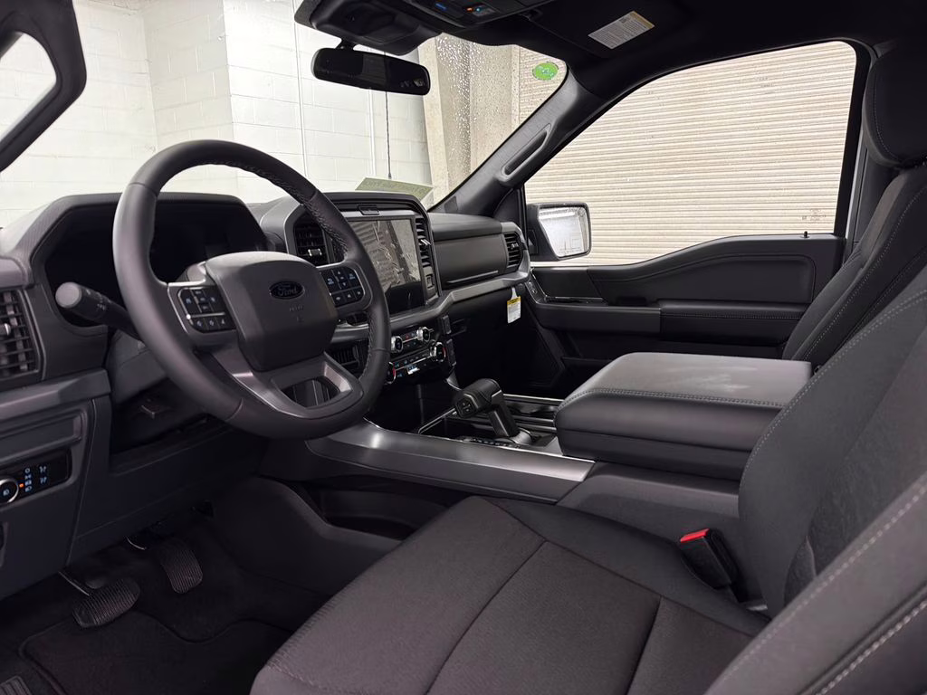 2026 OXFORD WHITE Ford F-150 XLT RWD Truck