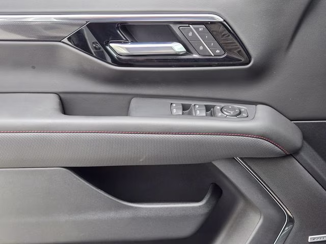 2025 Iridescent Pearl Tricoat Chevrolet Tahoe RST 4X4 SUV