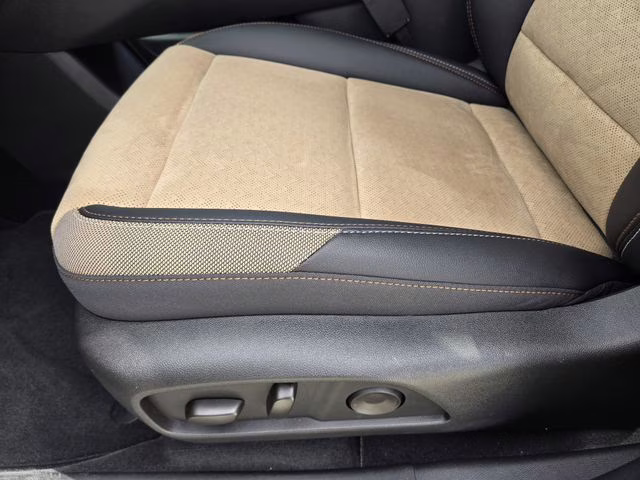 2026 Mosaic Black Metallic Chevrolet Equinox ACTIV AWD SUV