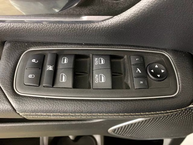 2022 Ivory White Tri-Coat Pearlcoat Ram 1500 Laramie 4X4 Truck