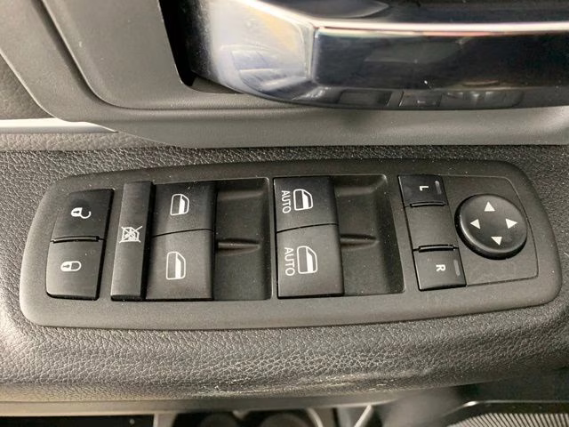 2022 Bright White Clearcoat Ram 1500 Classic SLT 4X4 Truck