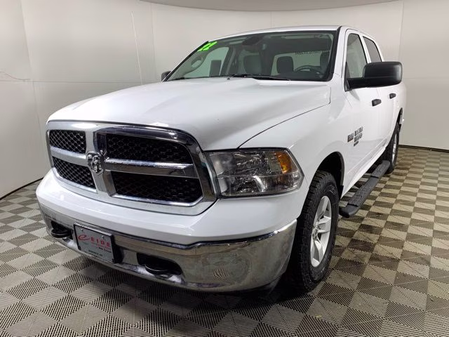 2022 Bright White Clearcoat Ram 1500 Classic SLT 4X4 Truck