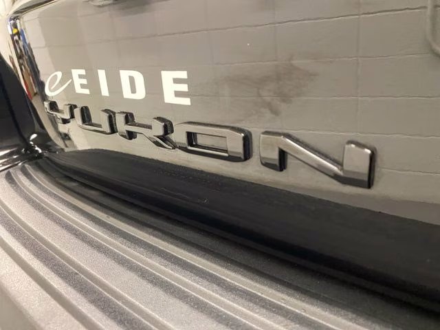 2024 Onyx Black GMC Yukon XL Denali 4X4 SUV