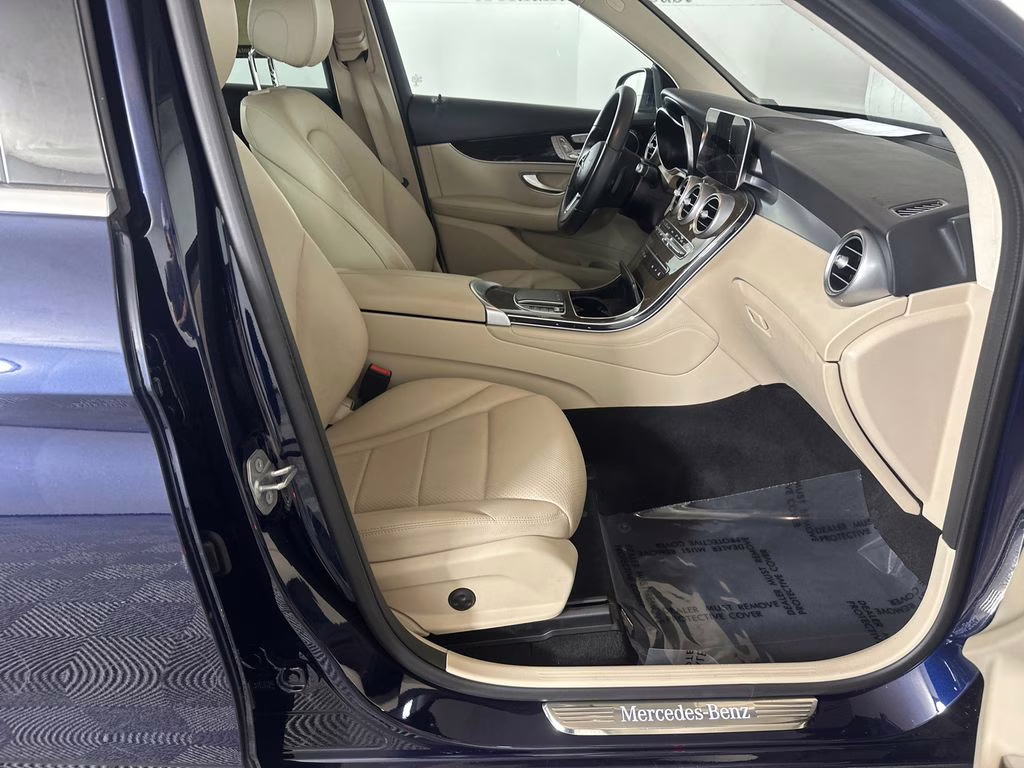 2021 Lunar Blue Metallic Mercedes-Benz GLC GLC 300 RWD SUV