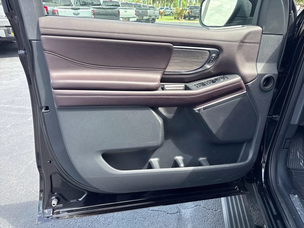 2026 Agate Black Metallic Ford Expedition Platinum 4X4 SUV