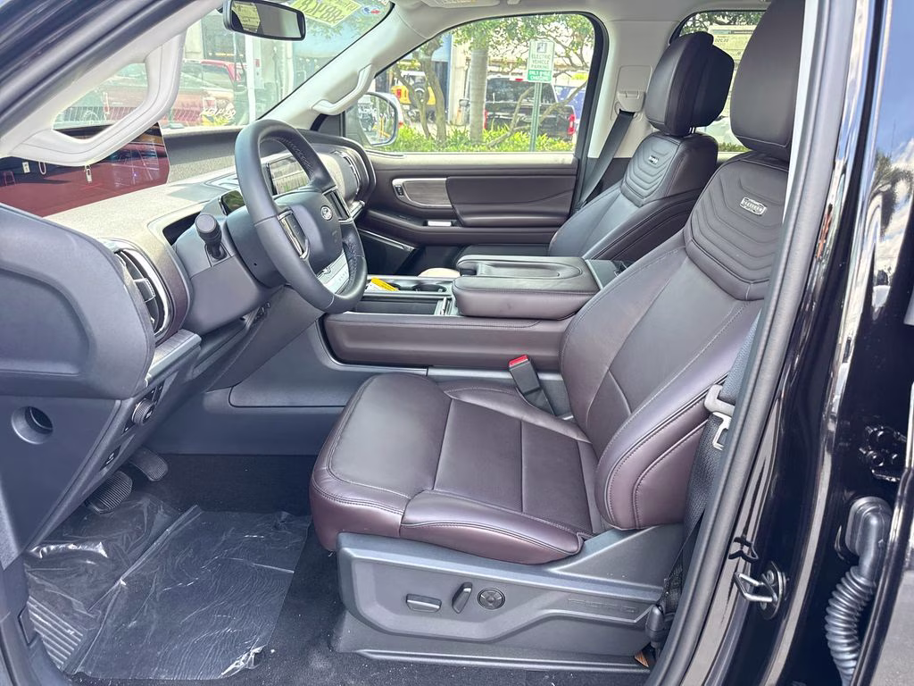 2026 Agate Black Metallic Ford Expedition Platinum 4X4 SUV