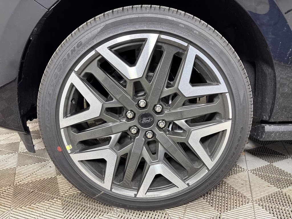 2026 Black Metallic Ford Expedition Platinum 4X4 SUV