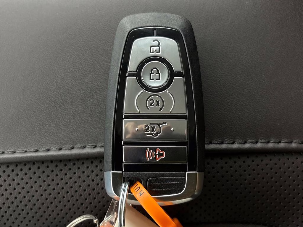 2026 Black Metallic Ford Expedition Platinum 4X4 SUV