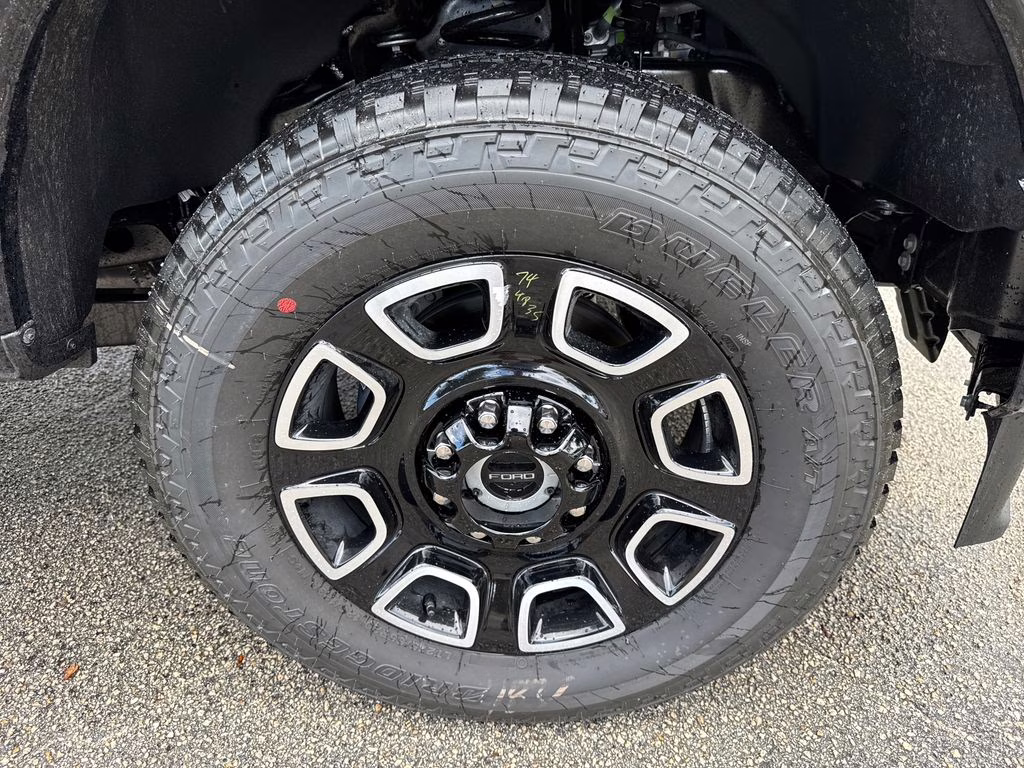 2026 Agate Black Metallic Ford Super Duty F-350 SRW Platinum 4X4 Truck