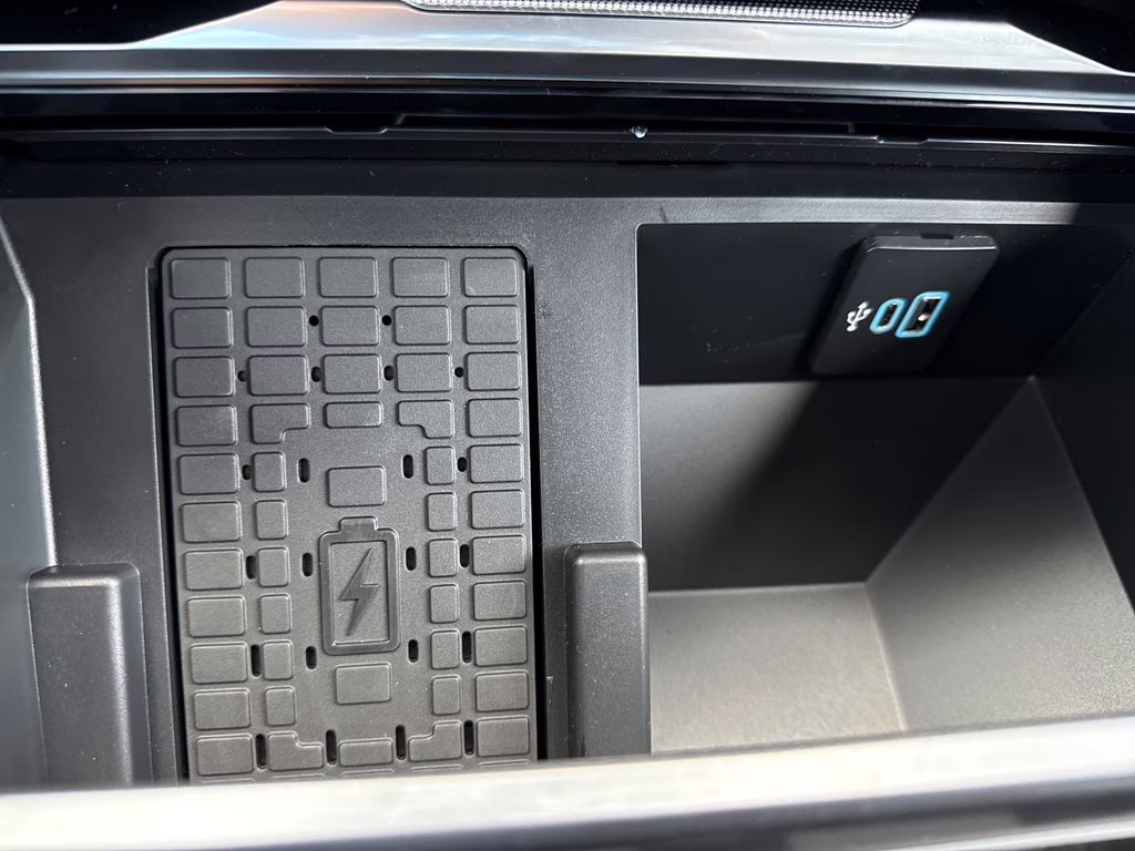 2026 Agate Black Metallic Ford Super Duty F-350 SRW Platinum 4X4 Truck