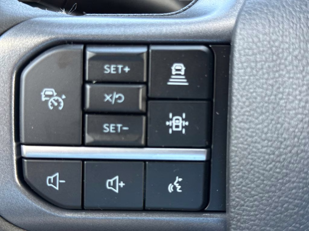 2026 Avalanche Ford F-150 Lariat 4X4 Truck