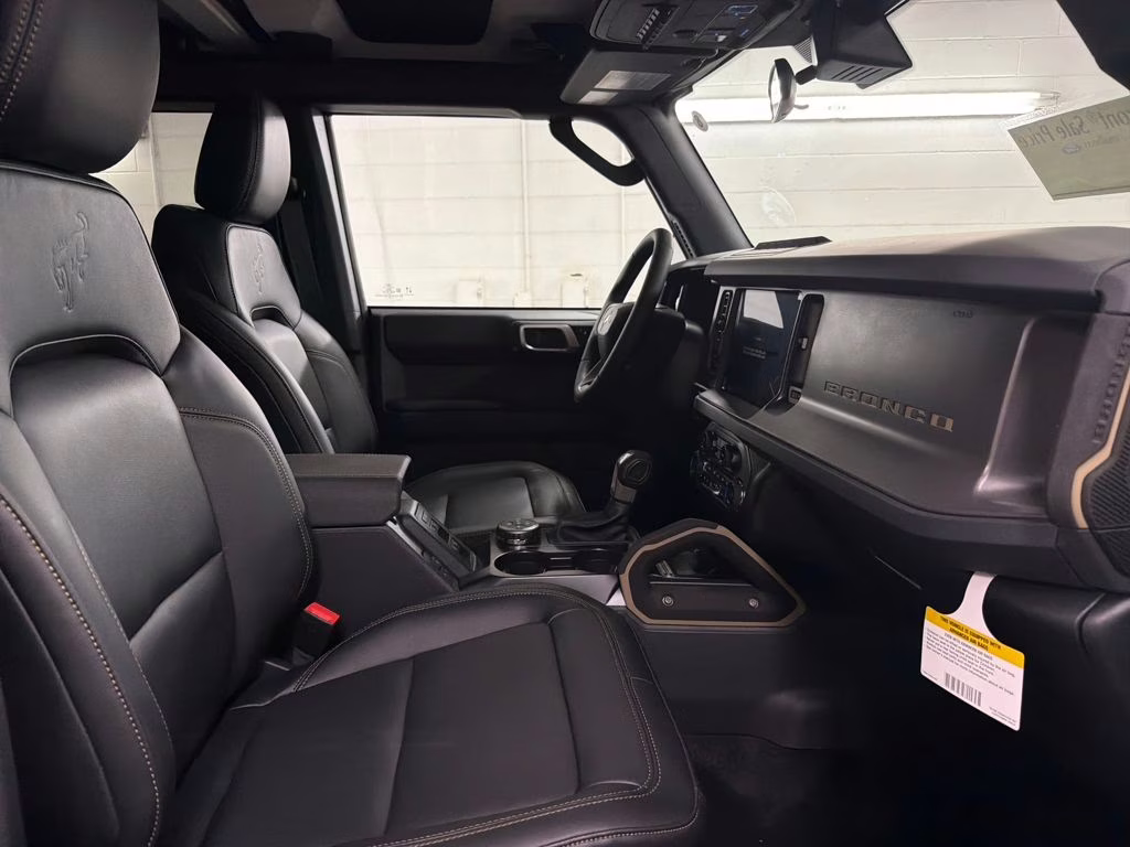 2026 RUBY RED TNTD Ford Bronco Badlands 4X4 SUV