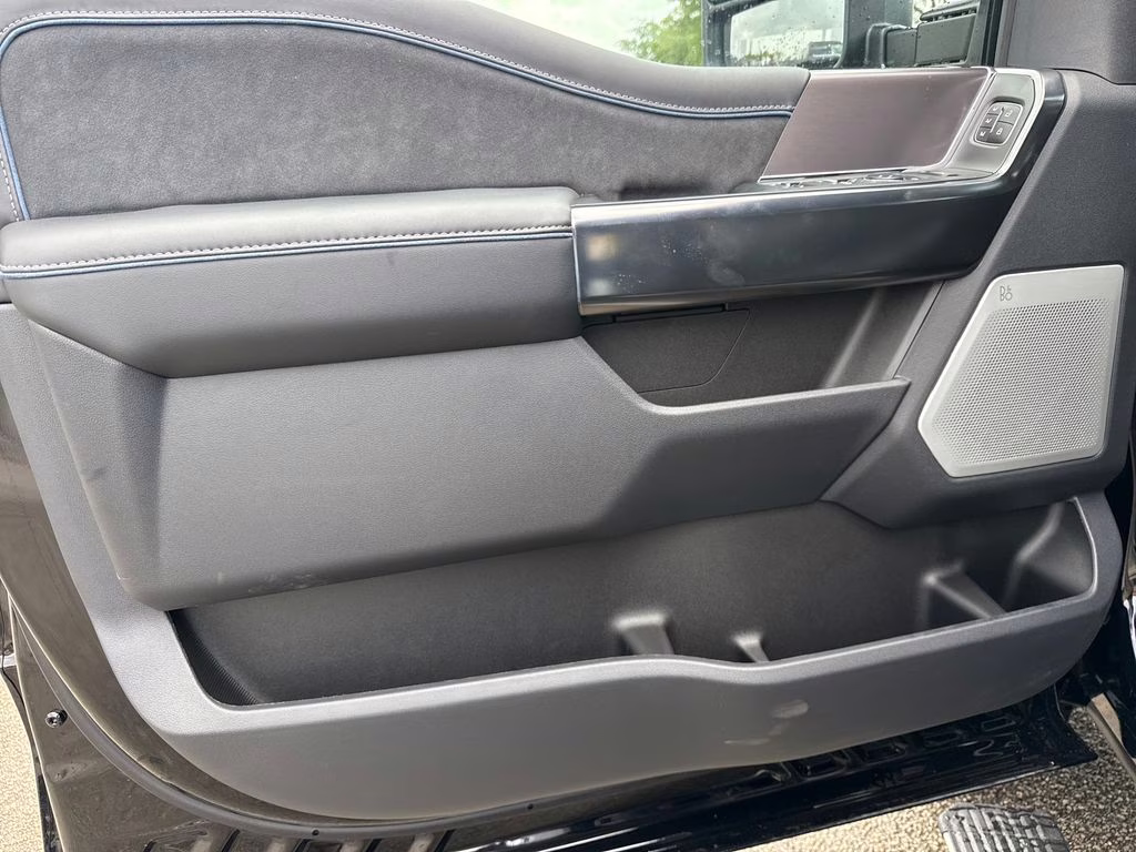 2026 Agate Black Metallic Ford Super Duty F-350 SRW Platinum 4X4 Truck