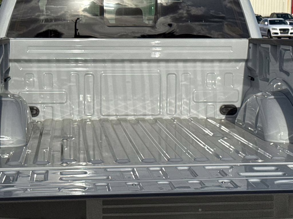 2026 Avalanche Ford F-150 Lariat 4X4 Truck