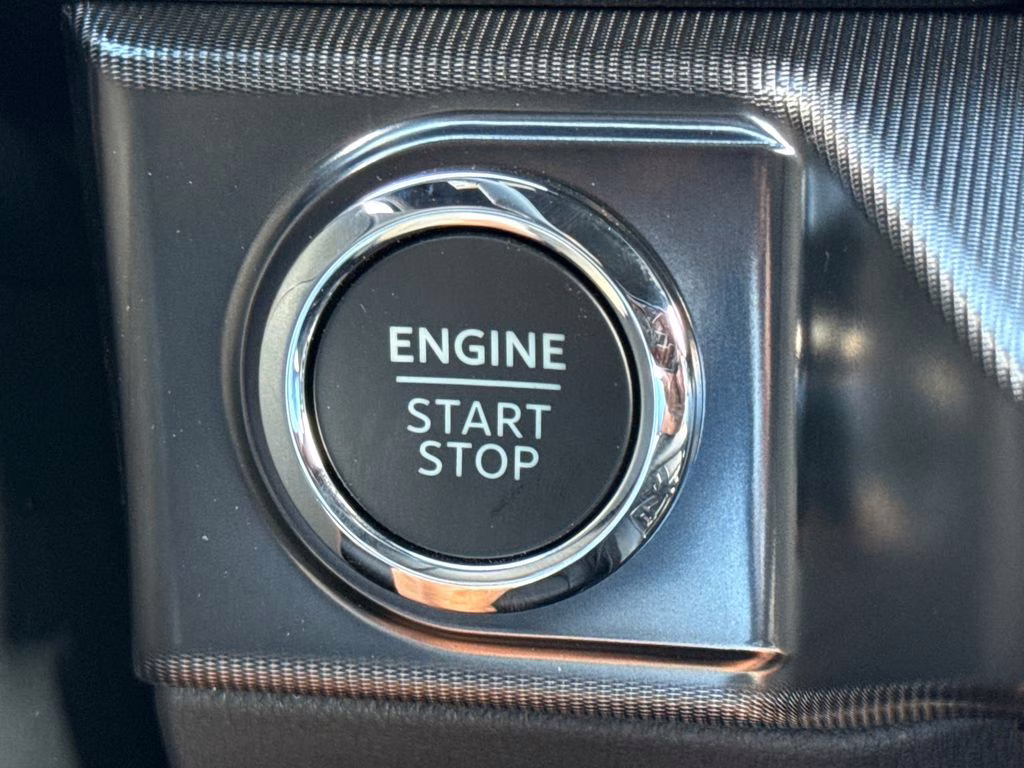 2026 Avalanche Ford F-150 Lariat 4X4 Truck