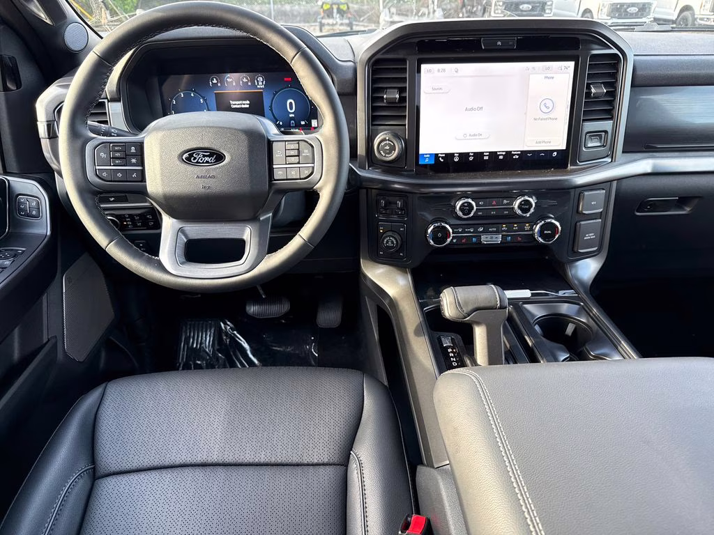 2026 Avalanche Ford F-150 Lariat 4X4 Truck