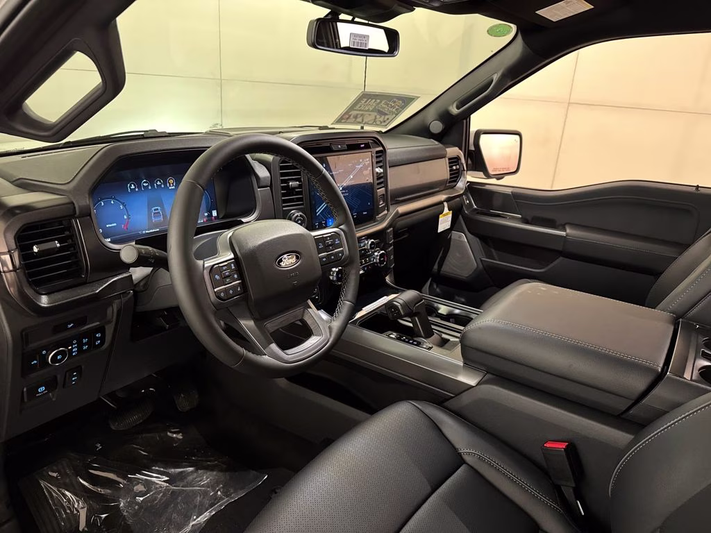 2026 Star White Metallic Tri-Coat Ford F-150 Lariat 4X4 Truck