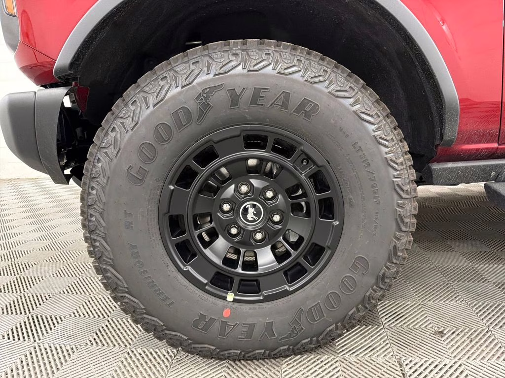 2026 RUBY RED TNTD Ford Bronco Badlands 4X4 SUV