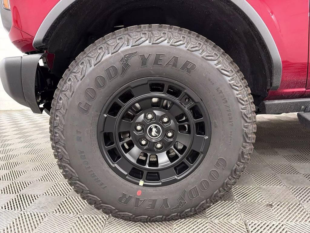 2026 RUBY RED TNTD Ford Bronco Badlands 4X4 SUV