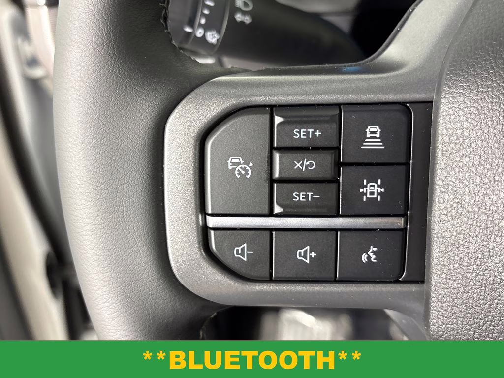 2026 White Ford F-150 Lariat 4X4 Truck