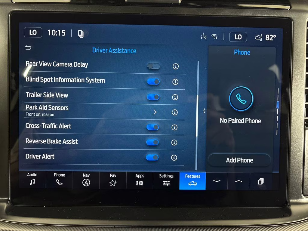 2026 White Ford F-150 Lariat 4X4 Truck