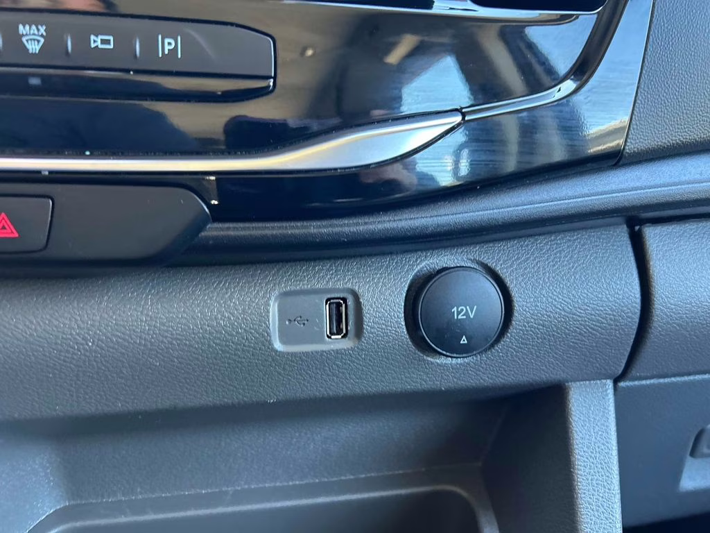 2023 Oxford White Ford Transit-350 XLT RWD Crossover